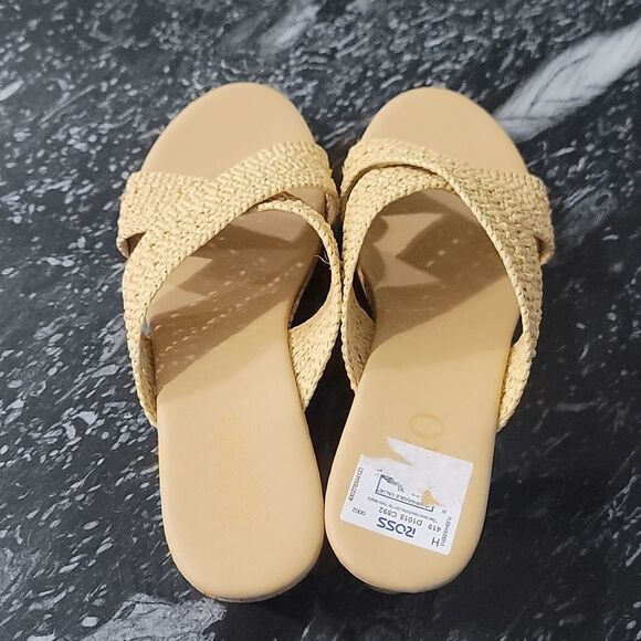 BRAND NEW XOXO WOMEN'S JANAINE-B WEDGE SANDAL - Picture 11 of 16